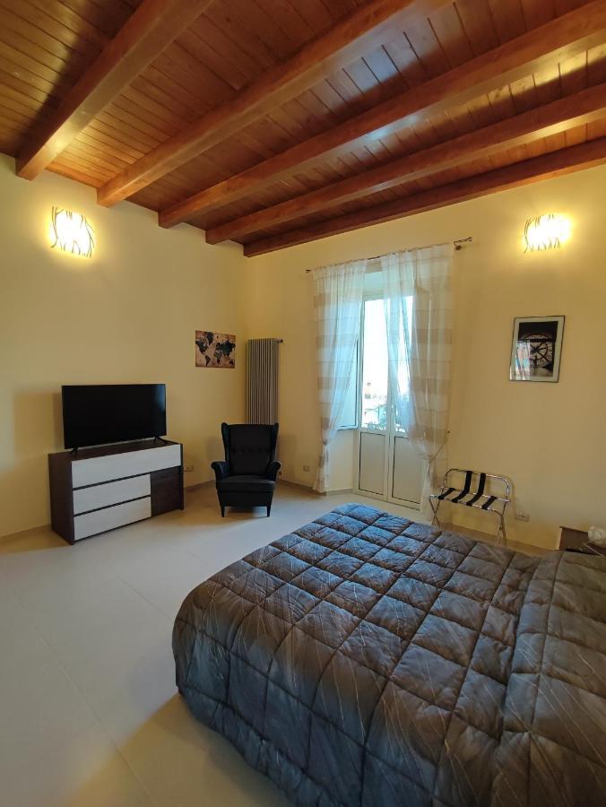 In Centro Rooms And Apartments Isola di Liri Exterior foto