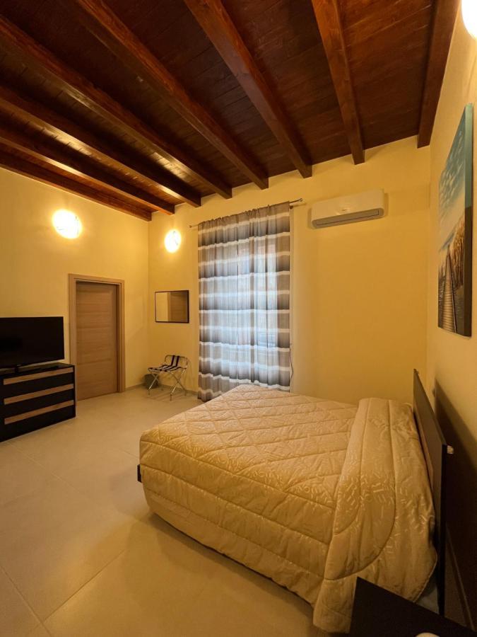 In Centro Rooms And Apartments Isola di Liri Exterior foto