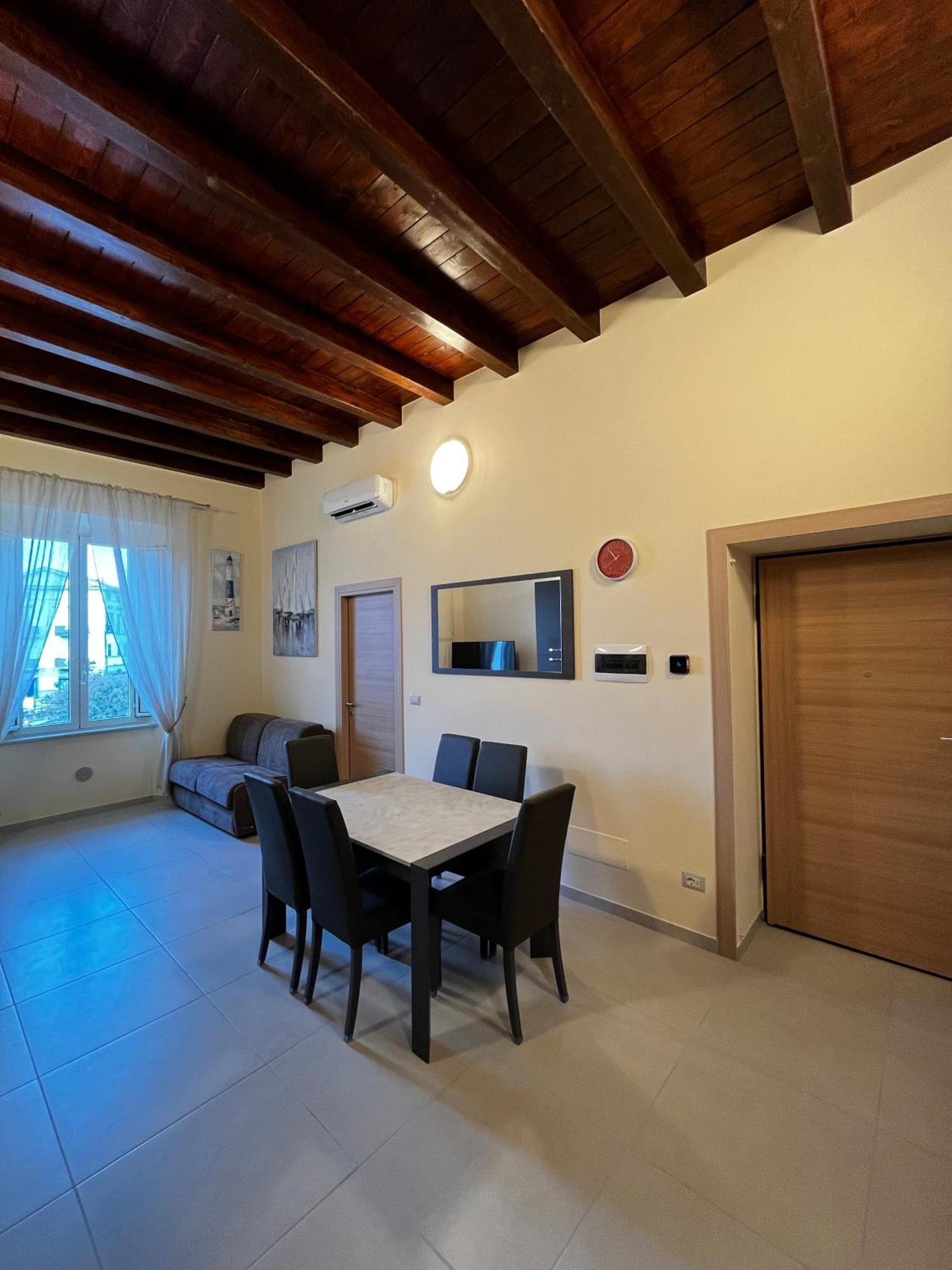 In Centro Rooms And Apartments Isola di Liri Exterior foto