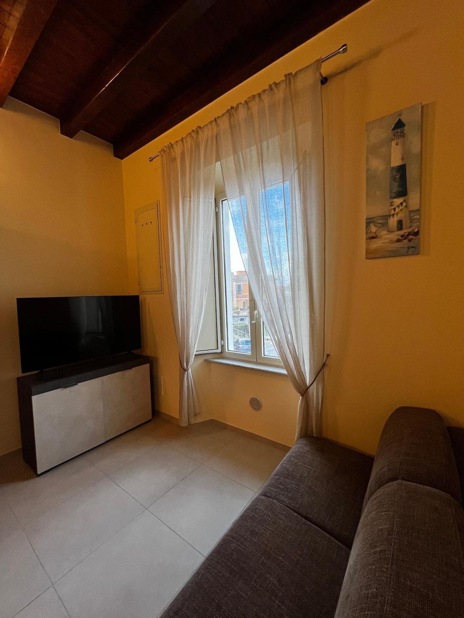 In Centro Rooms And Apartments Isola di Liri Exterior foto